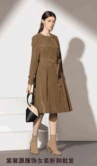 麗莫女裝尾貨折扣批發(fā) 優(yōu)質時尚品牌服裝的實惠之選